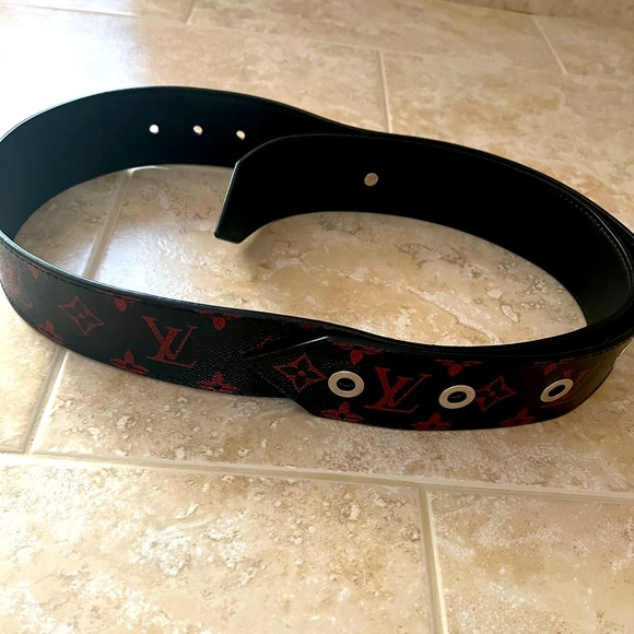 Louis Vuitton leather belt - Picture 1 of 4